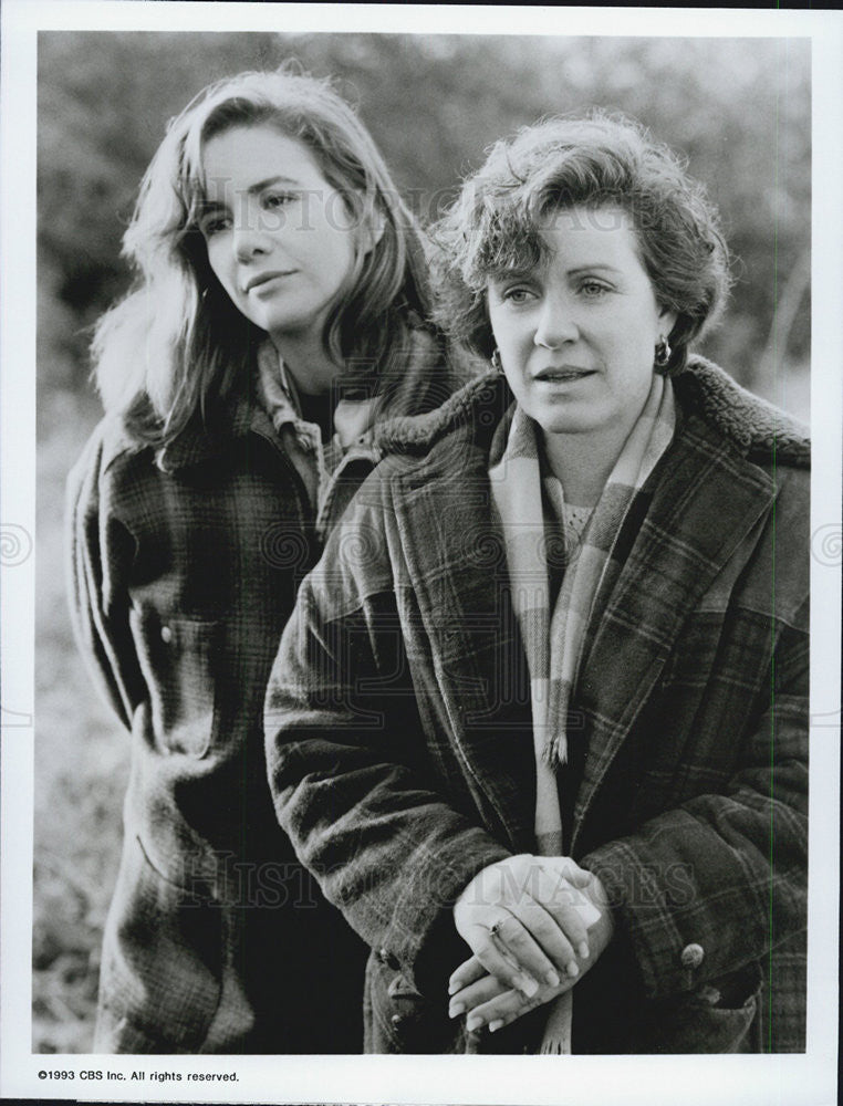 1993 Press Photo Melissa Gilbert, Patty Duke in&quot;Family of Strangers&quot; on CBS TV . - Historic Images