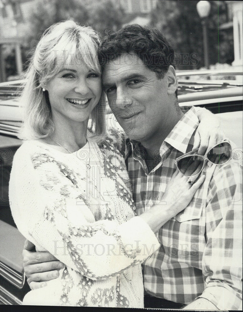 1986 Press Photo Dee Wallace Stone And Elliot Gould CBS Show Together We Stand - Historic Images