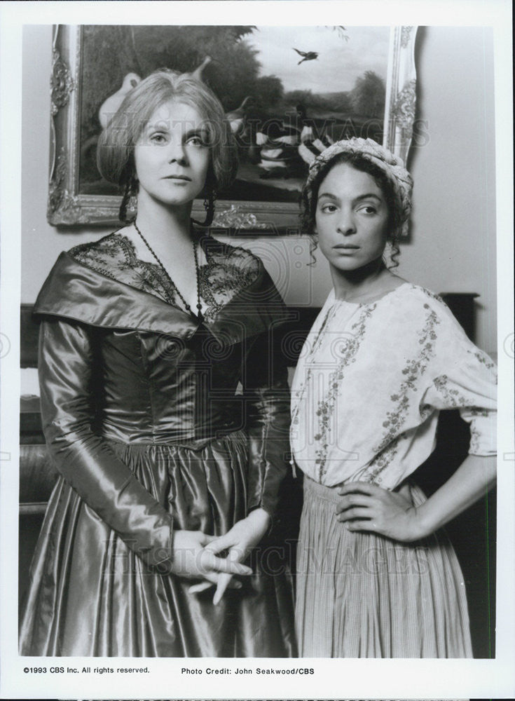 1993 Press Photo Ann-Margret And Jasmine Guy In CBS Television Mini Series Queen - Historic Images