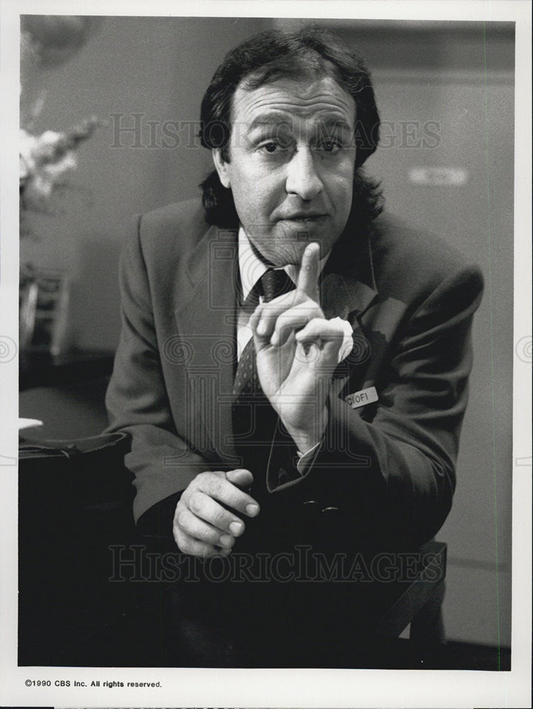 1990 Press Photo Dom Irrera in "Room For Romance" on CBS TV. - Historic Images