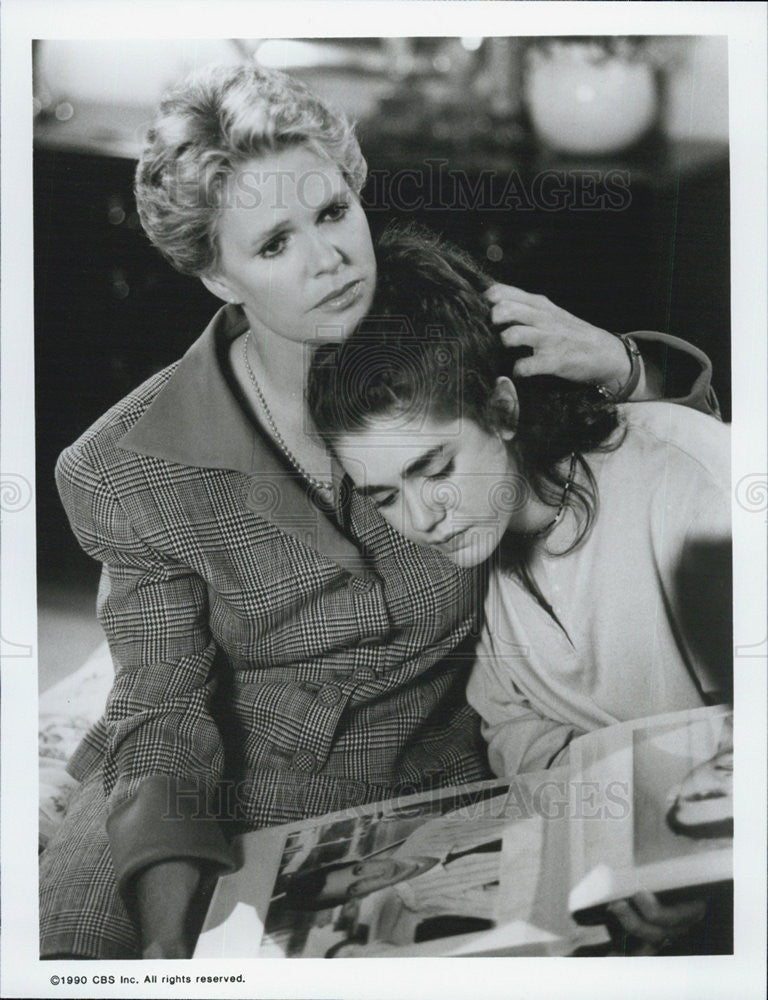 1991 Press Photo Sharon Gless and Lisa Rieffel in The Trials of Rosie O&#39;Neill - Historic Images