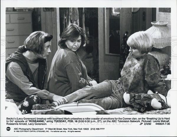 Roseanne Barr in Roseanne: 1992 vintage promo photo print - Historic Images