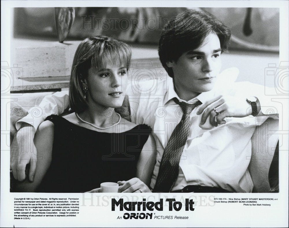 1991 Press Photo Actors Mary Stuart Masterson And Robert Sean Leonard - Historic Images