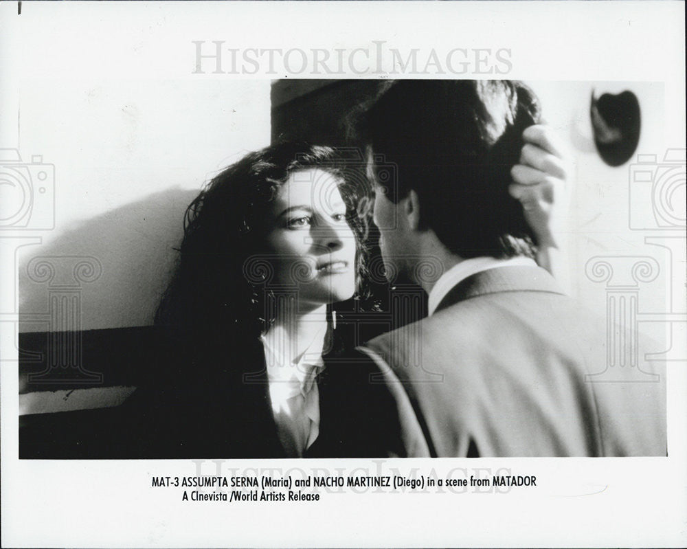 Press Photo Assumpta Serna and Nacho Martinez in &quot;Matador&quot; - Historic Images