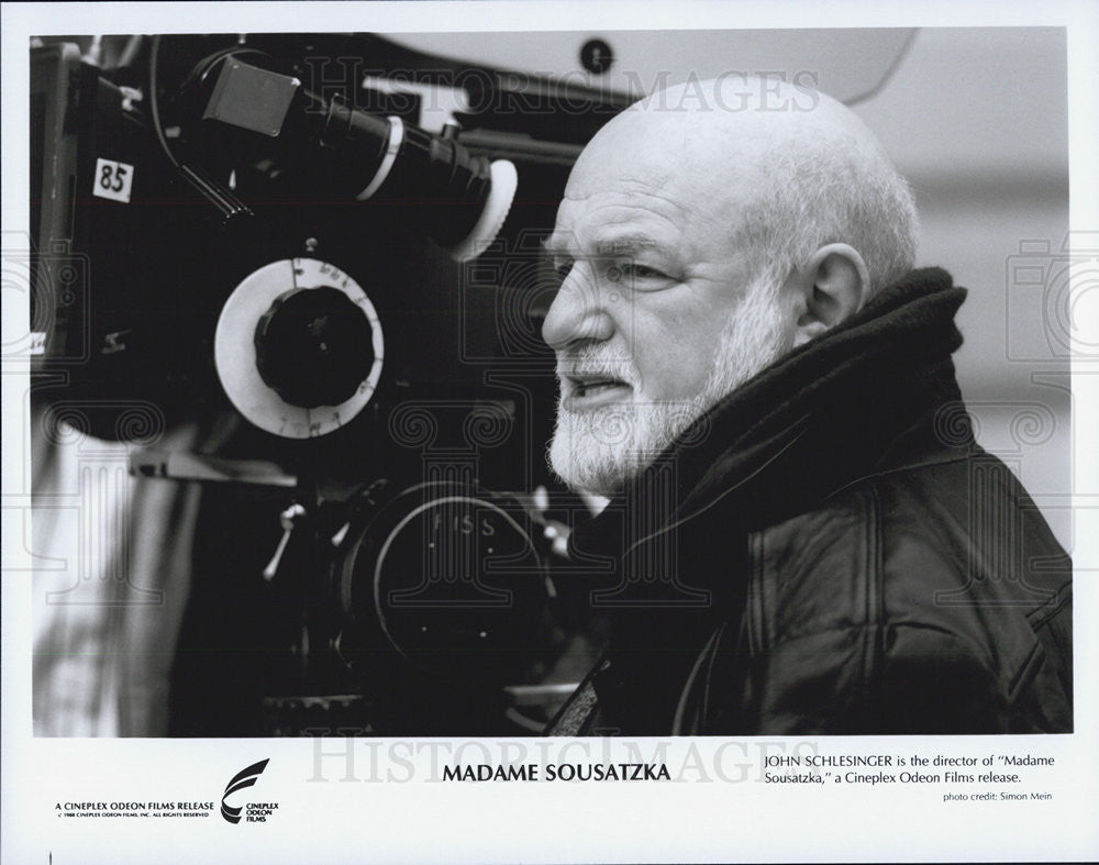 1988 Press Photo John Schlesinger, Director Of &quot;Madame Sousatzka&quot; - Historic Images