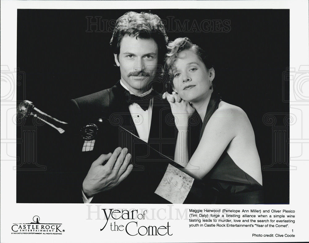 Press Photo of American Actress Penelope Ann Miller and America Actor Tim Daly. - Historic Images