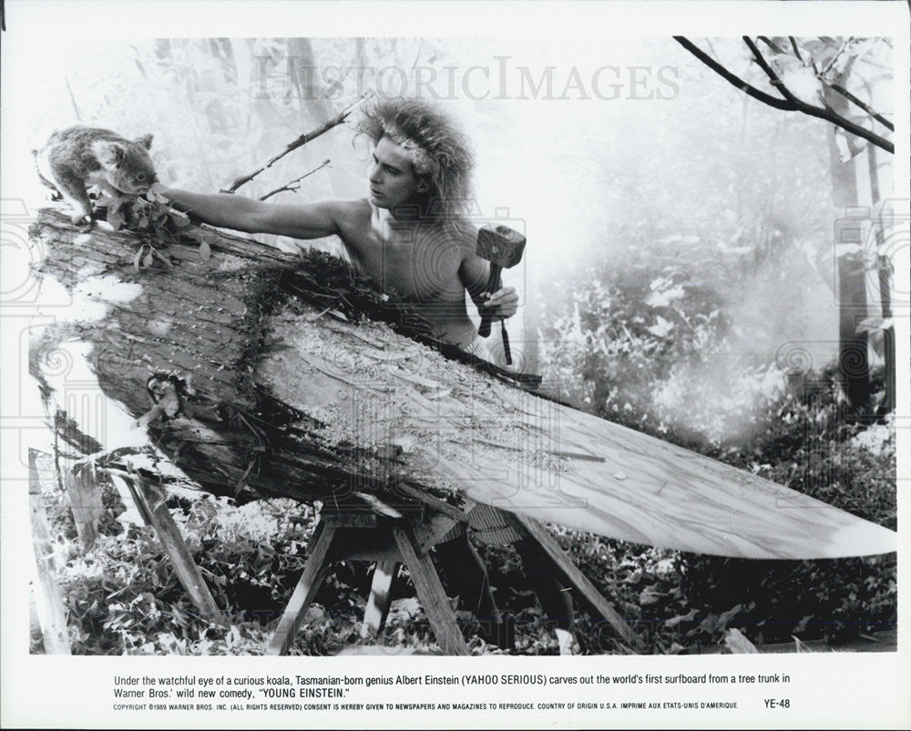 1989 Press Photo Yahoo Serious in &quot;Young  Einstein&quot; - Historic Images