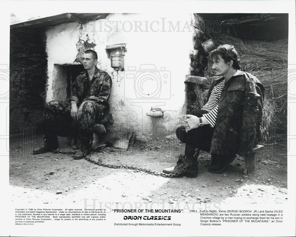 1996 Press Photo Sergei Bodrov Jr. Oleg Menshikov in &quot;Prisoner of the Mountains&quot; - Historic Images