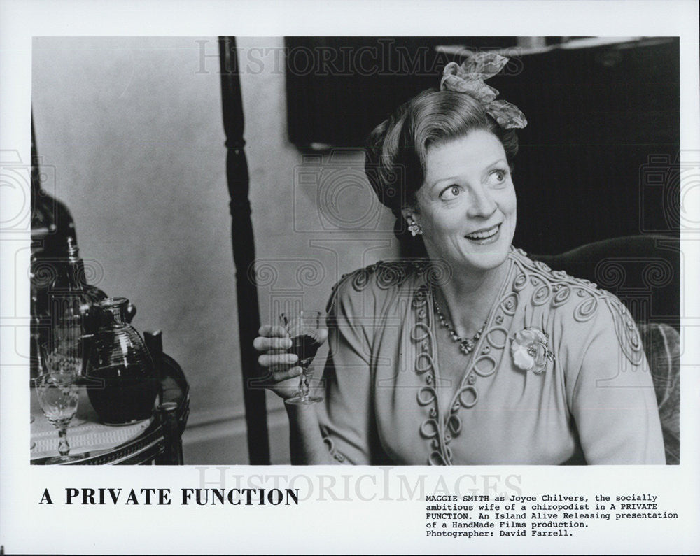 Press Photo Maggie Smith in &quot;A Private Function&quot; - Historic Images
