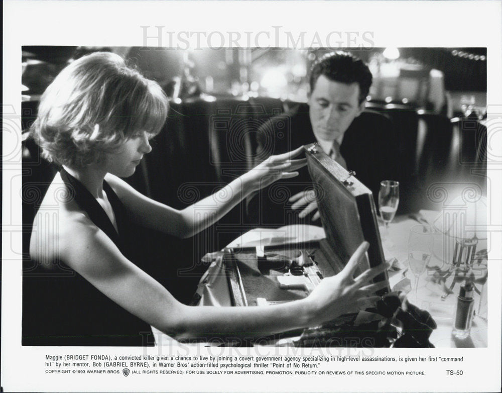 1993 Press Photo Point of No Return Bridget Fonda Gabriel Byrne - Historic Images