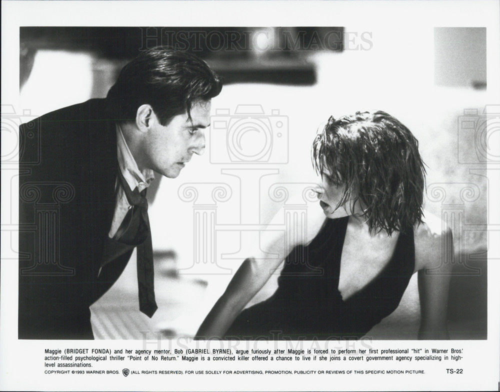 1993 Press Photo Bridgett Fonda and Gabriel Byrne Argue in &quot;Point of No Return&quot; - Historic Images