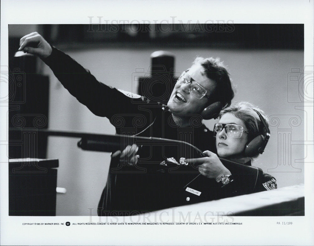 1985 Press Photo movie actor actress gun shooting range - Historic Images