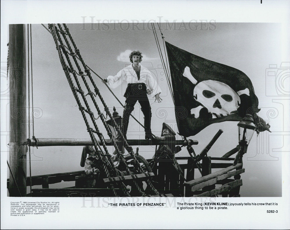 1983 Press Photo Actor Kevin Kline Starring In &quot;The Pirates Of Penzance&quot; - Historic Images