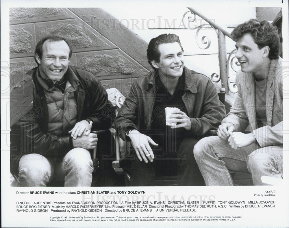 1991 Press Photo Director Bruce Evans &amp; Christian Slater &amp; Tony Goldwyn &quot;Kuffs&quot; - Historic Images