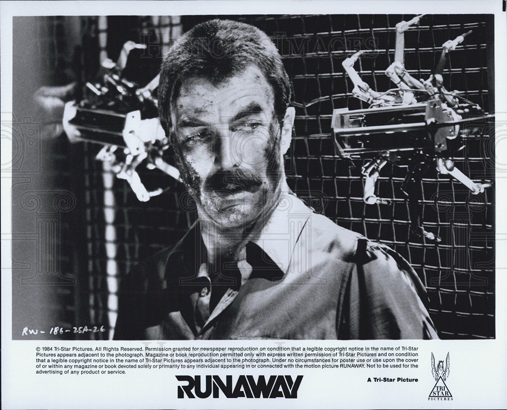 1984 Press Photo Tom Selleck stars in &quot;Runaway&quot; - Historic Images