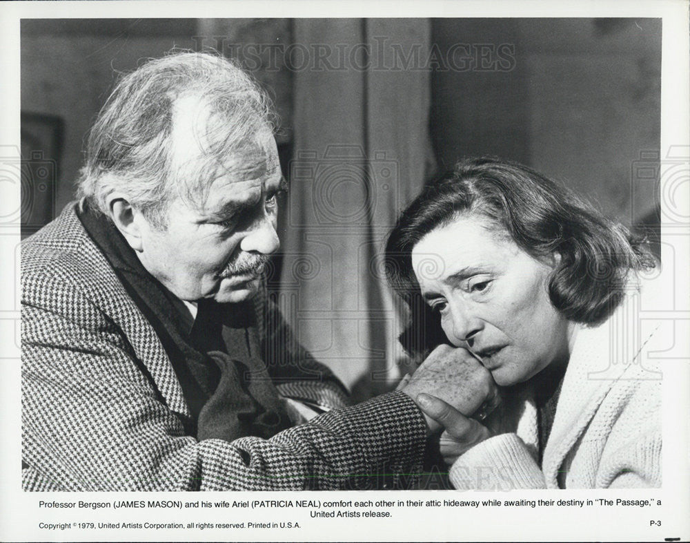 1979 Press Photo James Mason &amp; Patricia Neal in &quot;The Passage&quot; - Historic Images