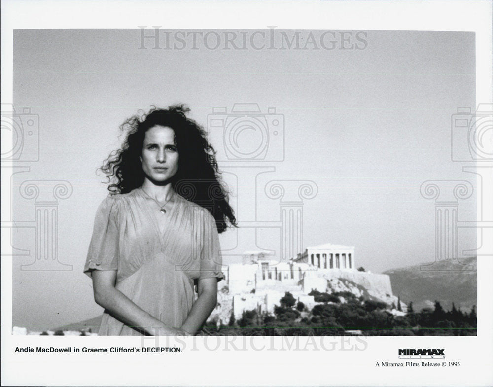 1993 Press Photo Actress Andie MacDowell star in &quot;Deception&#39; - Historic Images