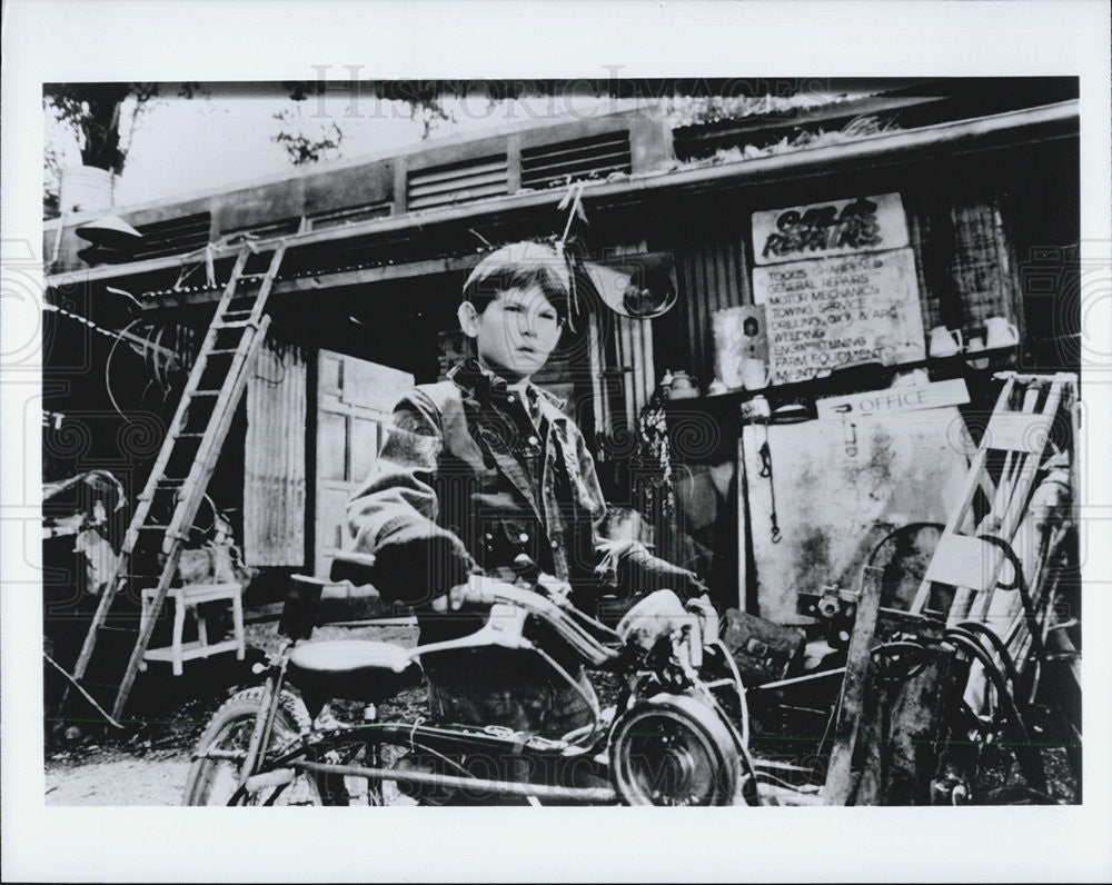 Press Photo Henry Thomas The Quest Cody Walpole Miramax Film - Historic Images