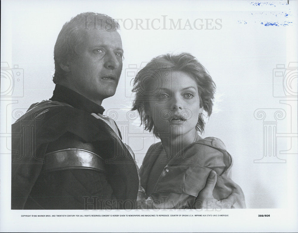Press Photo Michelle Pfeiffer and Rutger Hauer in Lady Hawke - Historic Images