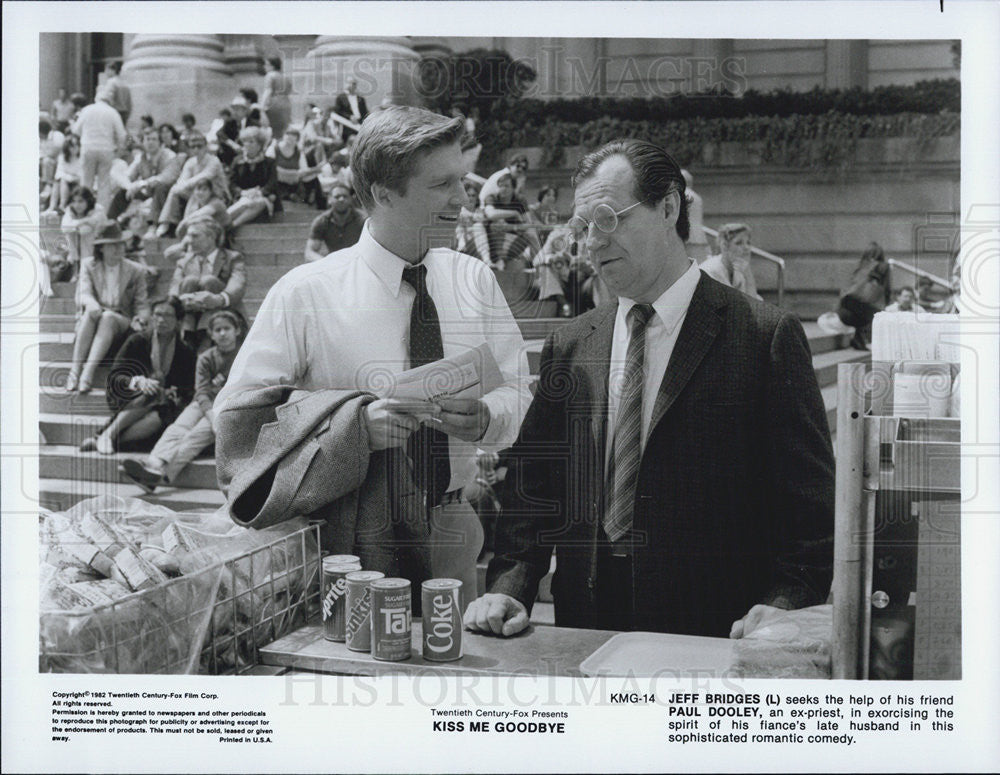 1992 Press Photo Jeff Bridges And Paul Dooley In &quot;Kiss Me Goodbye&quot; COPY - Historic Images