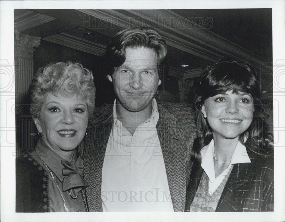 1992 Press Photo Kiss Me Goodbye CastClaire Taylor Jeff Bridges And Sally Feld - Historic Images