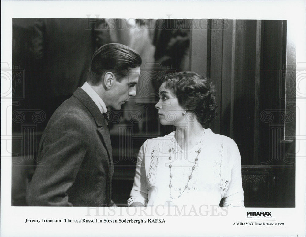 1991 Press Photo Jeremy Irons on &quot;Kafka&quot; - Historic Images