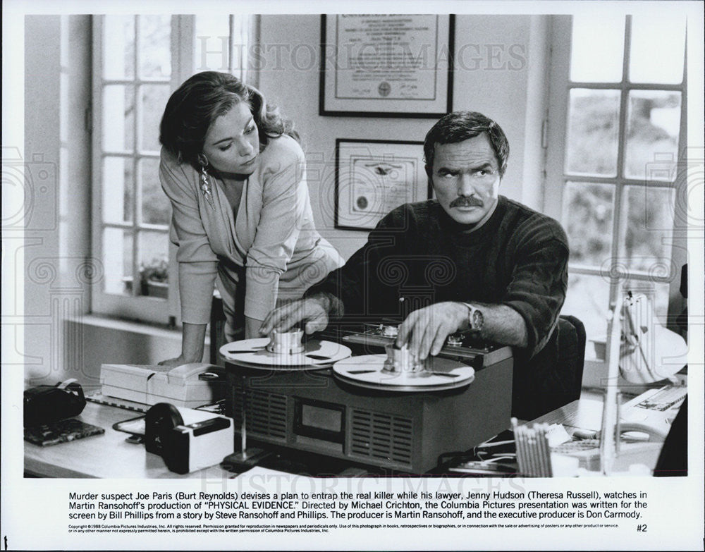 1989 Press Photo Burt Reynolds &amp;Theresa Russell in &quot;Physicl Evidence&quot; - Historic Images