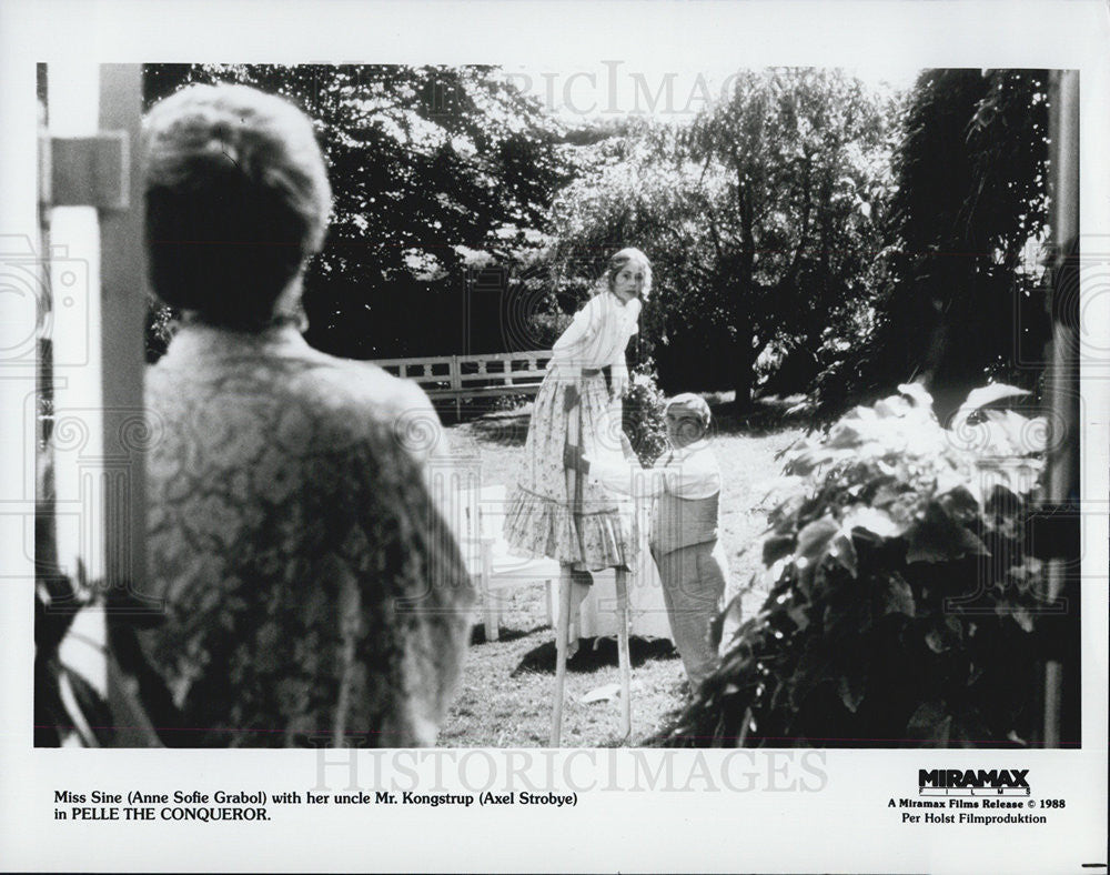 1988 Press Photo Anne Sofie Grabol &amp; Axel Strobye in &quot;Pelle the Conqueror&quot; - Historic Images