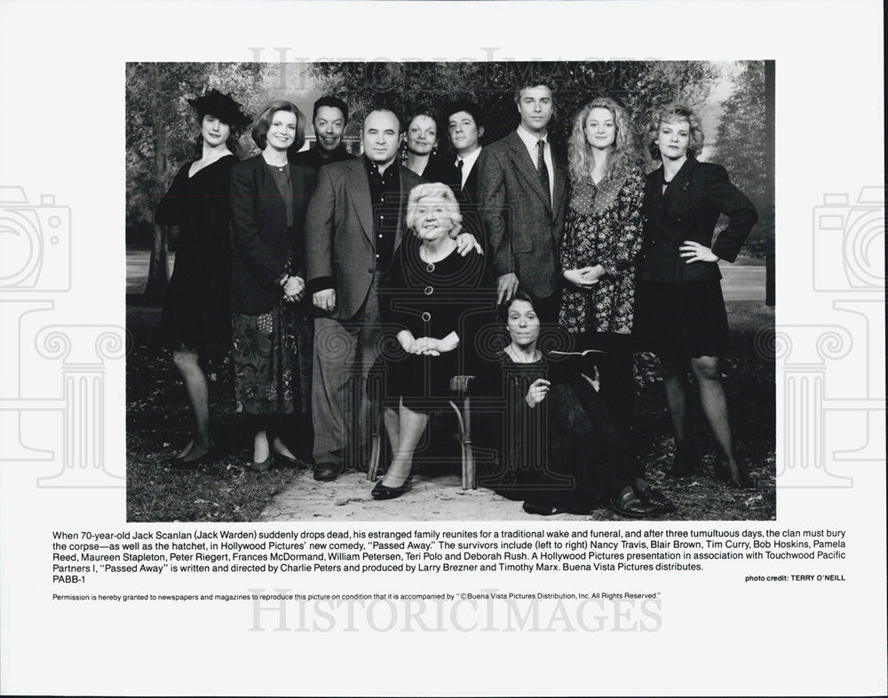 1992 Press Photo Cast of &quot;Passed Away&quot; - Historic Images
