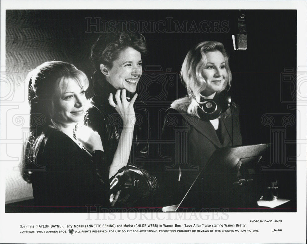 1994 Press Photo Taylor Dayne, Annette Bening, Chloe Webb, Love Affair - Historic Images