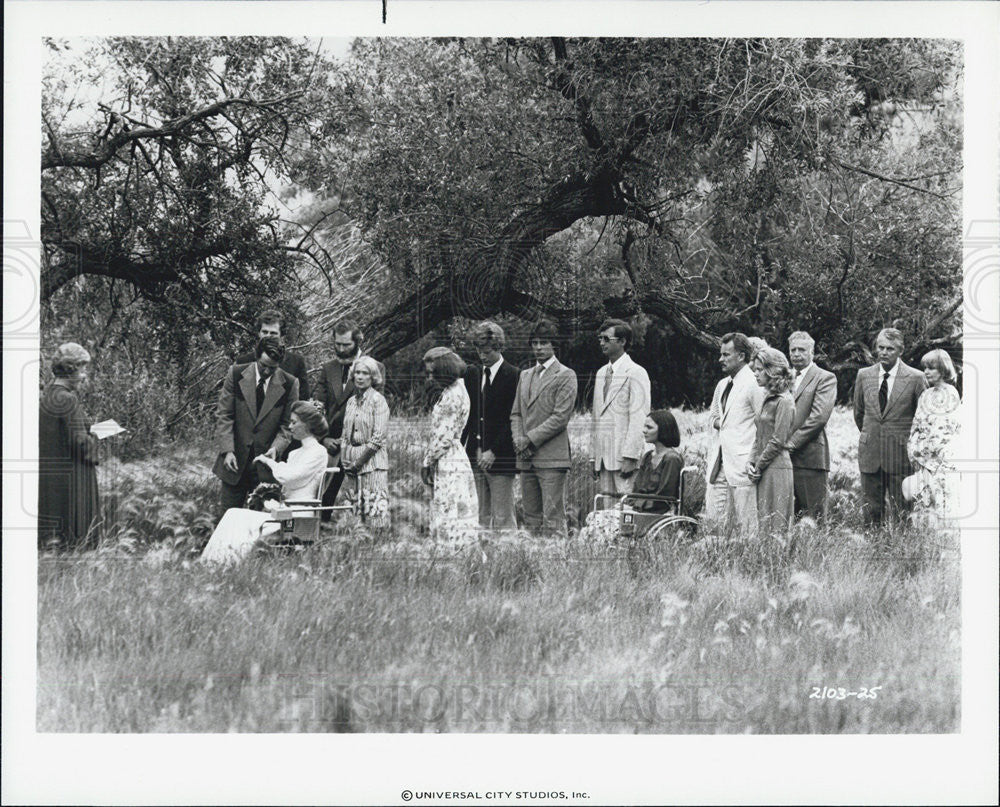 Press Photo Marilyn Hassett and Timothy Bottoms actors in The Other Side Mt - Historic Images