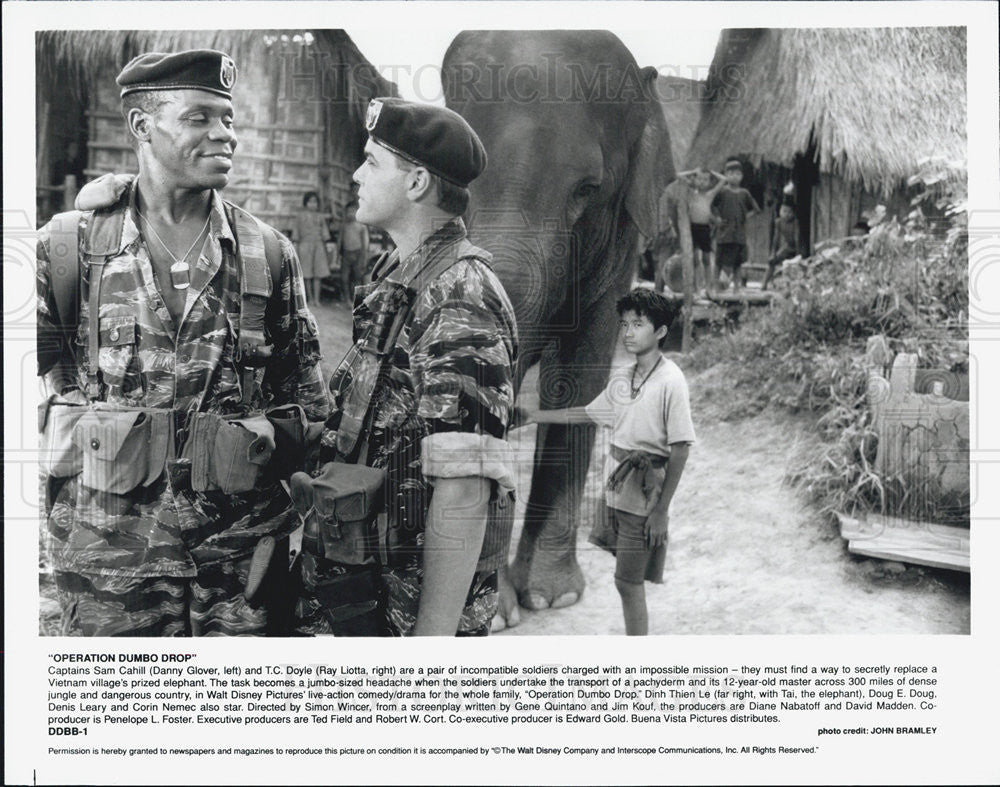 Press Photo Danny Glover, Ray Liotta, Operation Dumbo Drop - Historic Images