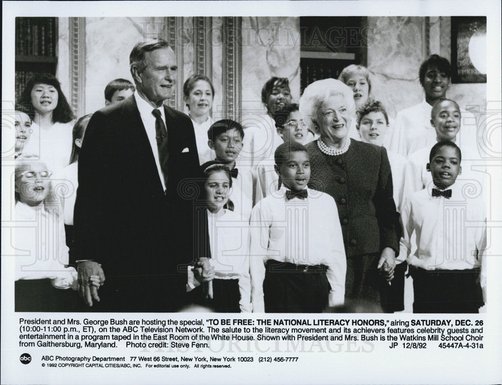 1992 Press Photo George Bush ABC Television National Literacy Honors - Historic Images