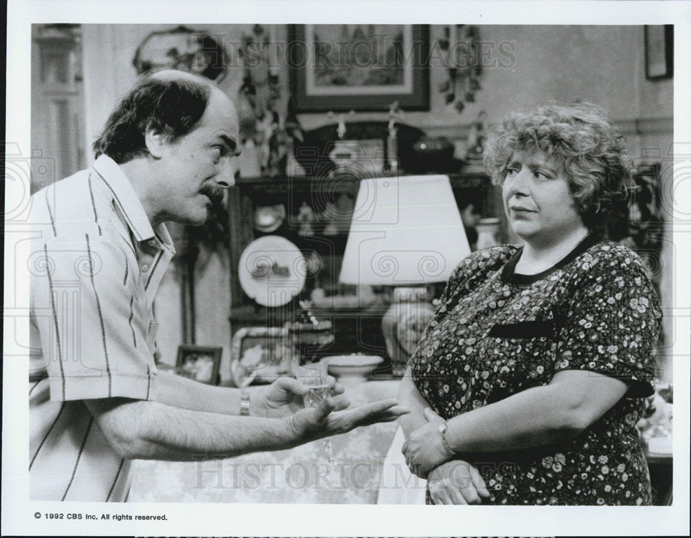 1992 Press Photo Miriam Margolyes and Tomas Milian Starring in &quot;Frannie&#39;s Turn&quot; - Historic Images