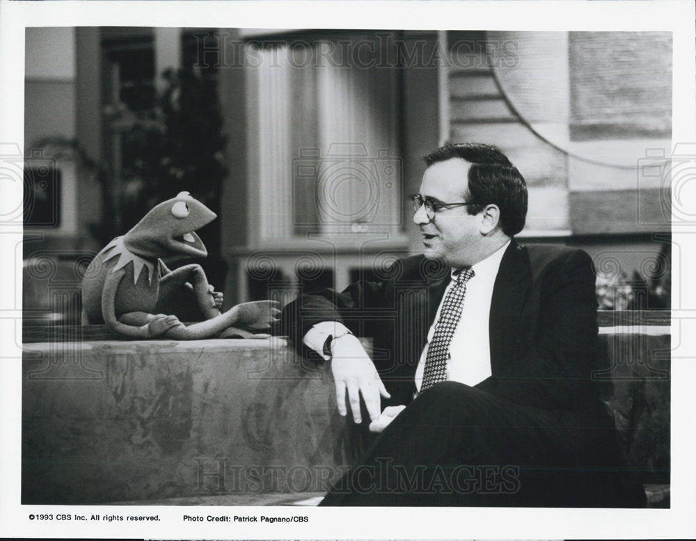 1993 Press Photo Richard Schlesinger and Kermit The Frog - Historic Images