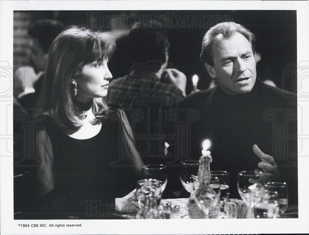 1993 Press Photo Joanna Gleason &amp; Corbin Bernsen on &quot;Love &amp; War&quot; - Historic Images