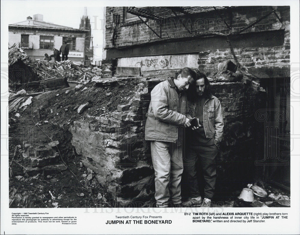 1992 Press Photo Tim Roth and Alexis Arquette in &quot;Jumpin&#39; at the Boneyard&quot; - Historic Images