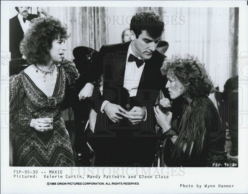 1985 Press Photo Valerie Curtin, Mandy Patkin, Glenn Close in &quot;Maxie&quot; - Historic Images