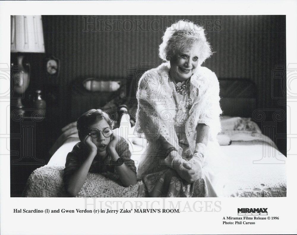 1996 Press Photo of Hal Scardino and Gwen Verdon in Jerry Zaks&#39; &quot;Marvin&#39;s Room&quot; - Historic Images