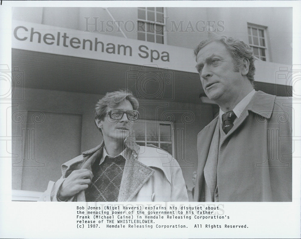 1987 Press Photo Nigel Havers Actor Michael Caine Whistleblower Film Movie - Historic Images