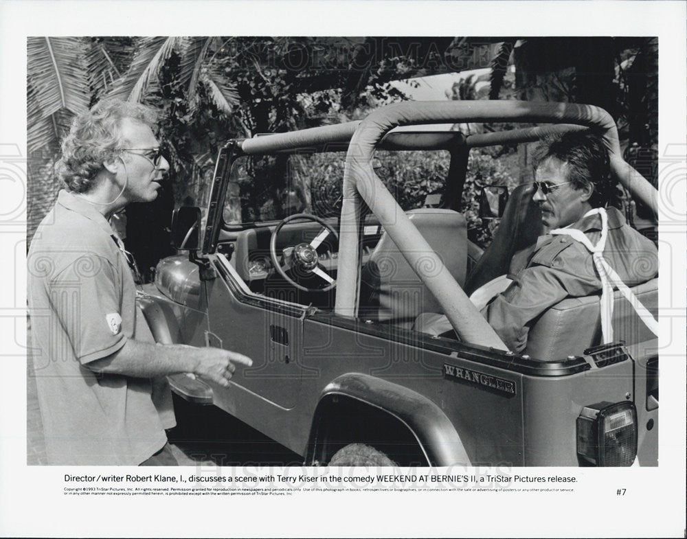 1993 Press Photo Director Writer Robert klane weekend at Bernies Movie - Historic Images