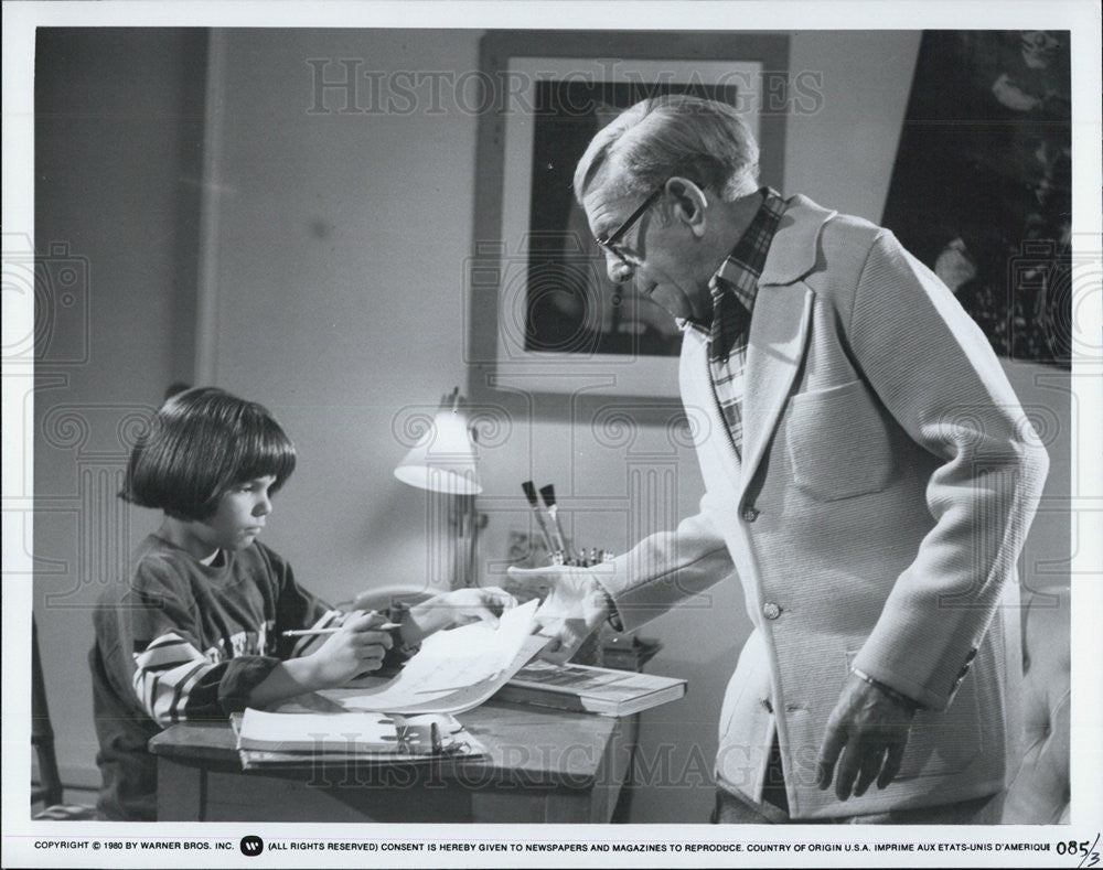 1980 Press Photo Louanne & George Burns in "Oh God! Book II" - Historic Images