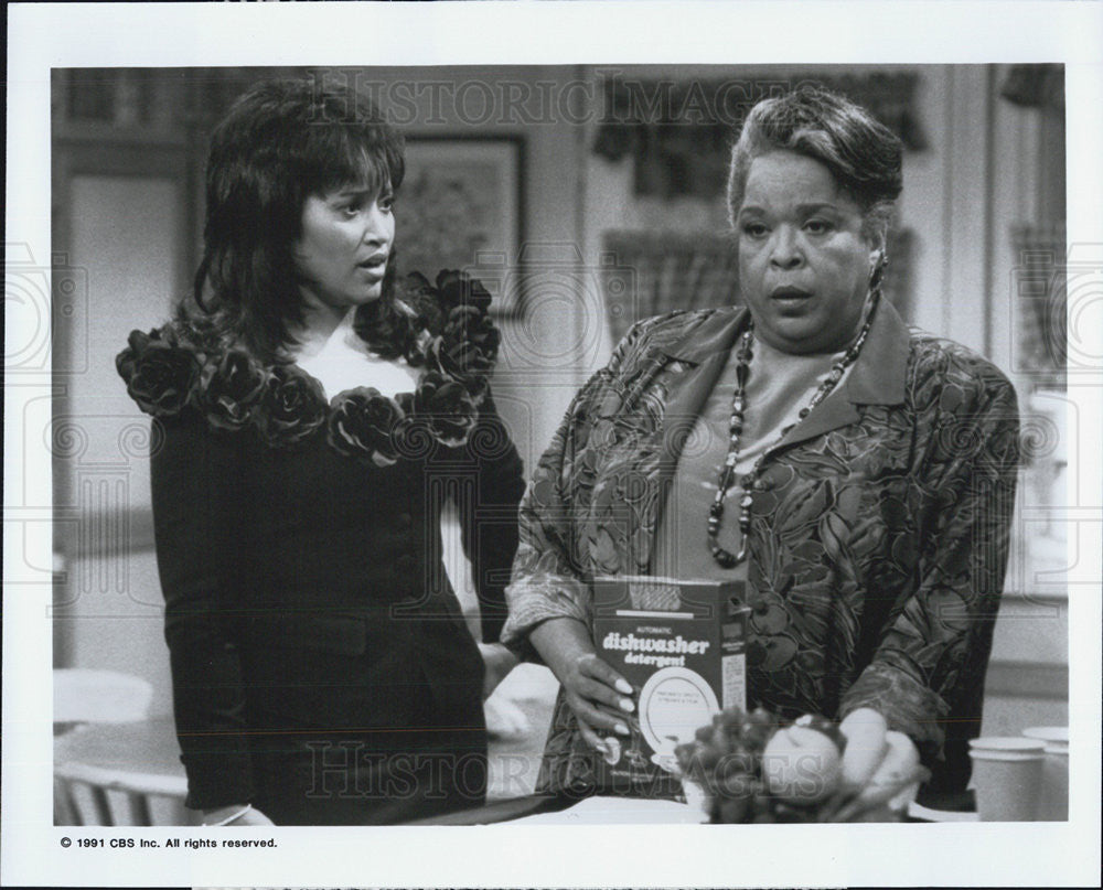 1991 Press Photo Jackee Della Reese The Royal Family CBS Television - Historic Images