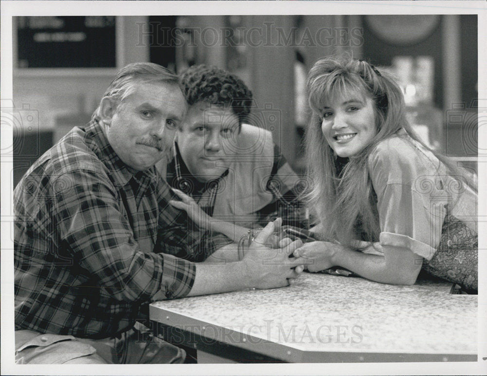 1990 Press Photo John Ratzenberger/George Wendt/Crystal Bernard/Actor/Wings - Historic Images