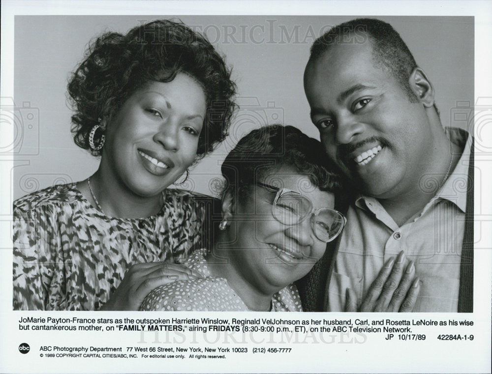 1989 Press Photo Jo Marie France &amp; Reginald VelJohnson on &quot;Family Matters&quot; - Historic Images