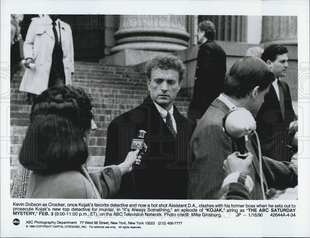 1990 Press Photo Kevin Dobson Actor Kojak Mystery Series Television Show - Historic Images