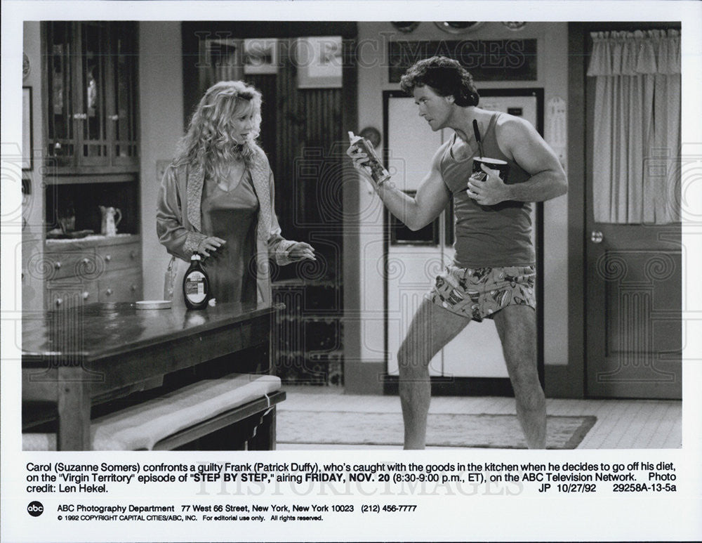 1992 Press Photo Suzanne Somers, Patrick Duffy in &quot;Step By Step&quot; - Historic Images