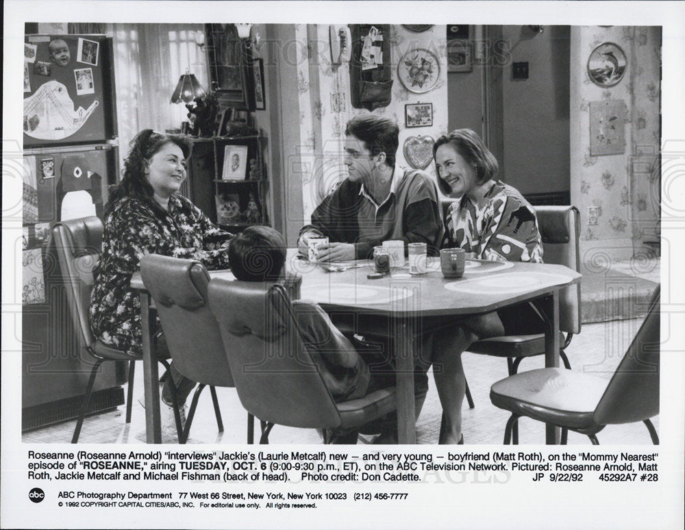 1992 Press Photo of the &quot;Mommy Nearest&quot; episode of TV series &quot;Roseanne&quot; - Historic Images