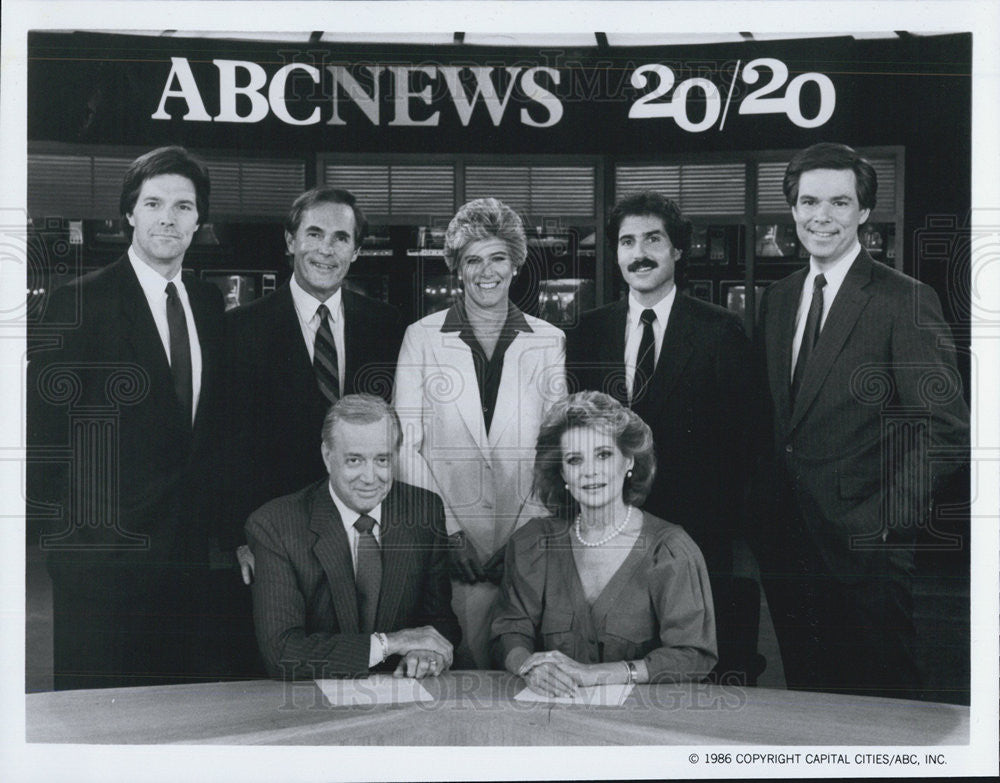 1986 Press Photo of Hugh Downs, Barbara Walters et al of ABCNEWS 20/20 - Historic Images