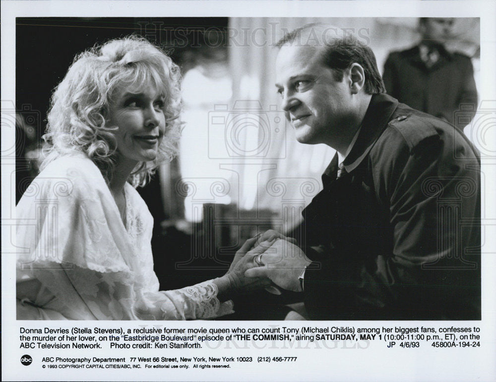 1993 Press Photo Stella Stevens, Michael Chiklis in &quot;The Commish&quot; - Historic Images